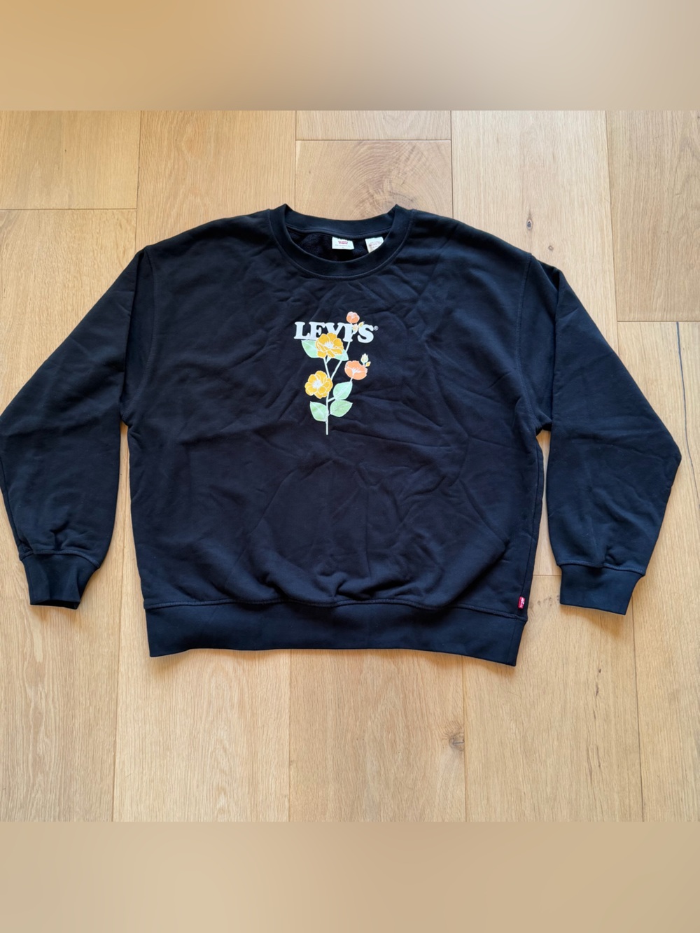 Levi's Black Floral Logo Crewneck Sweater Sixe XL